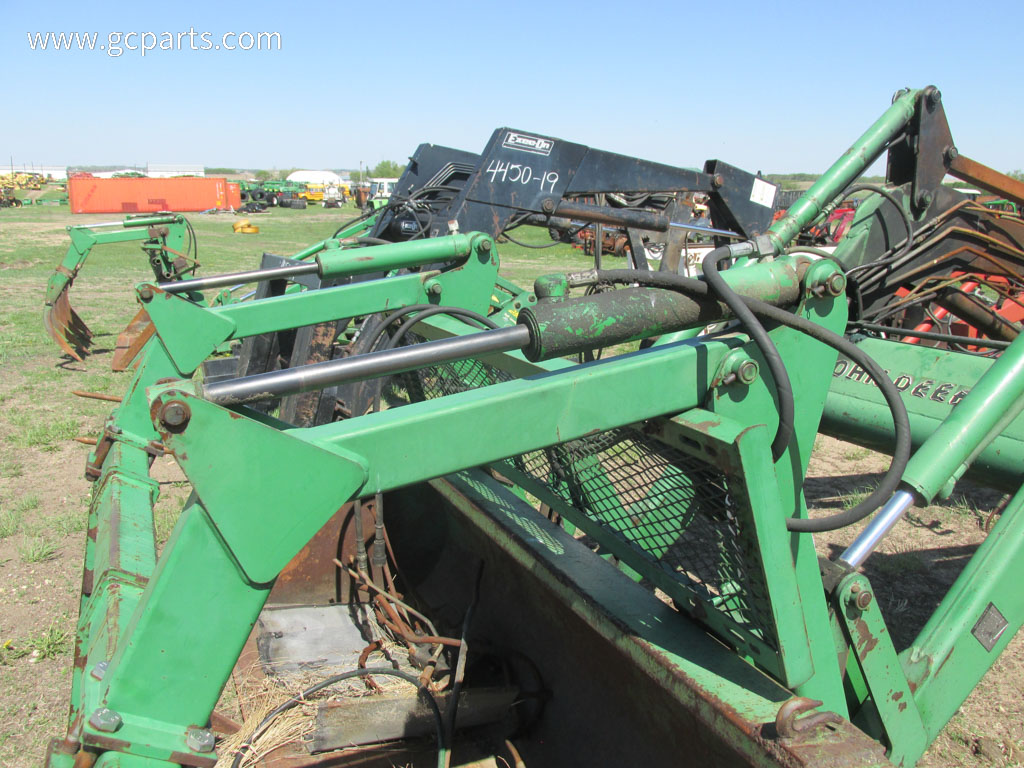740 LOADER 7FT W/ GRAPPLE